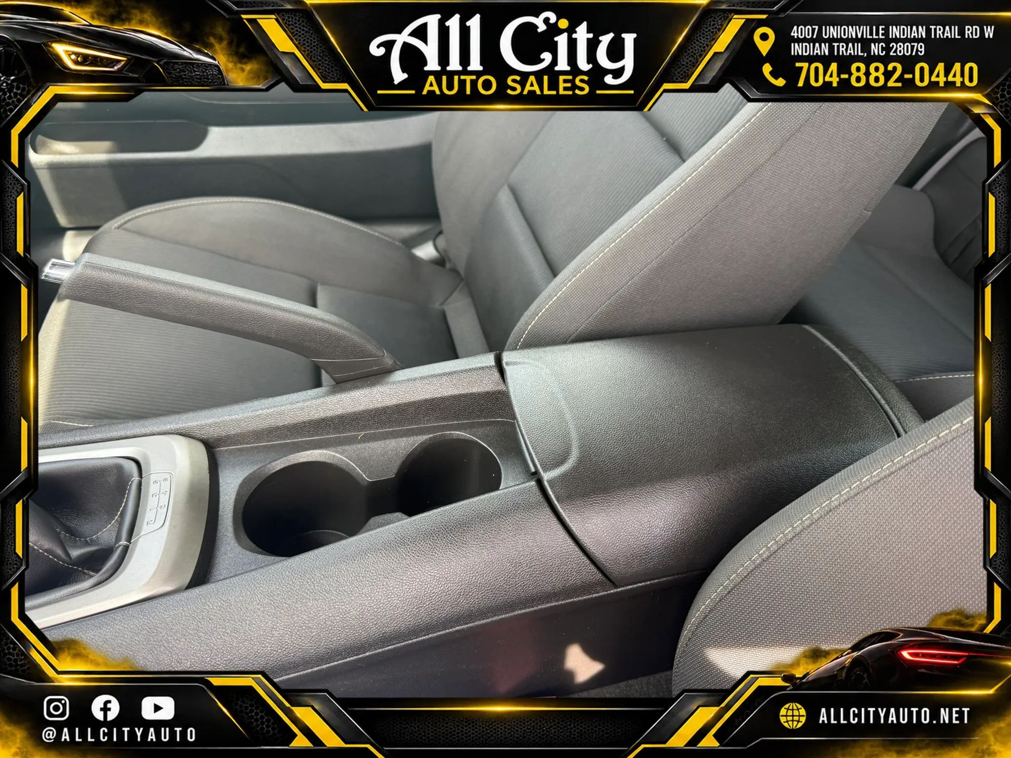 Used 2013 Chevrolet Camaro LT RWD image 24