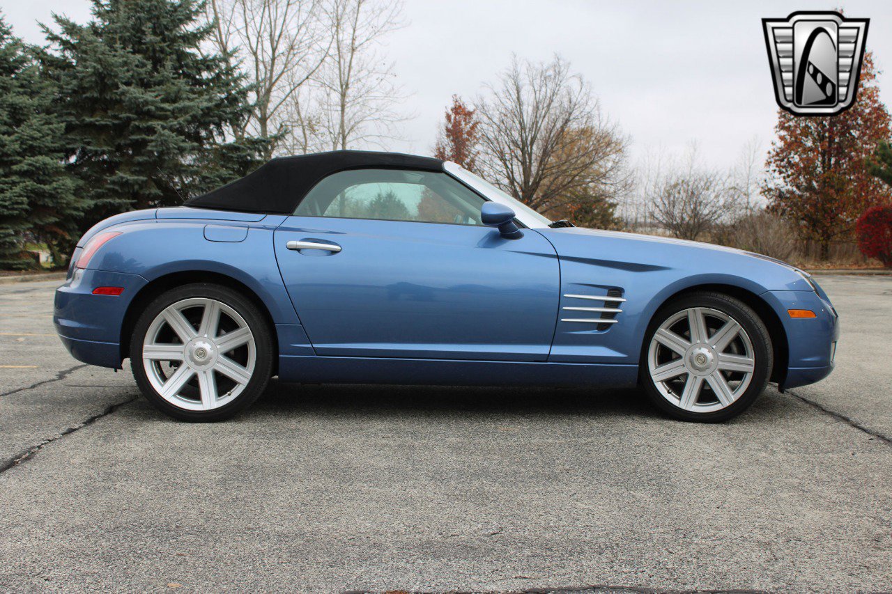 Used 2007 Chrysler Crossfire Limited image 11