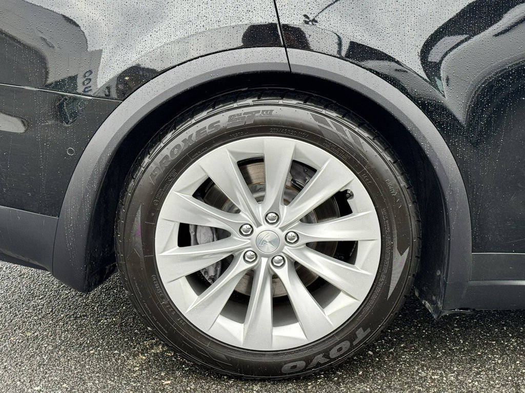 Used 2017 Tesla Model X 75D image 40