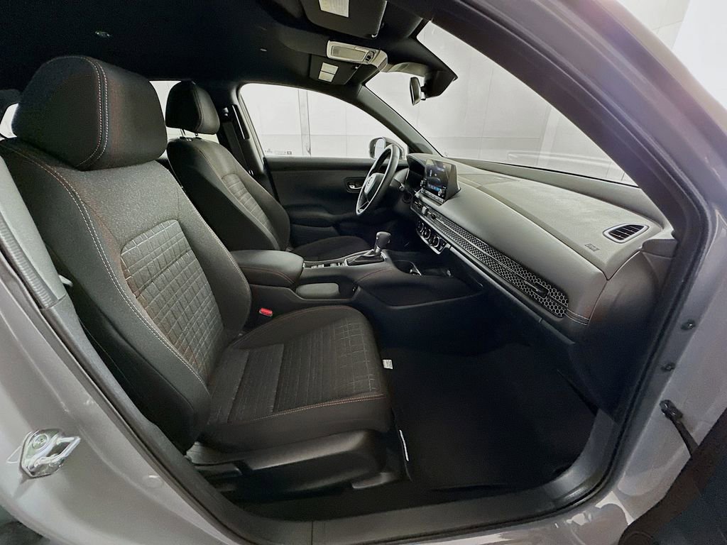 Used 2025 Honda HR-V Sport image 26