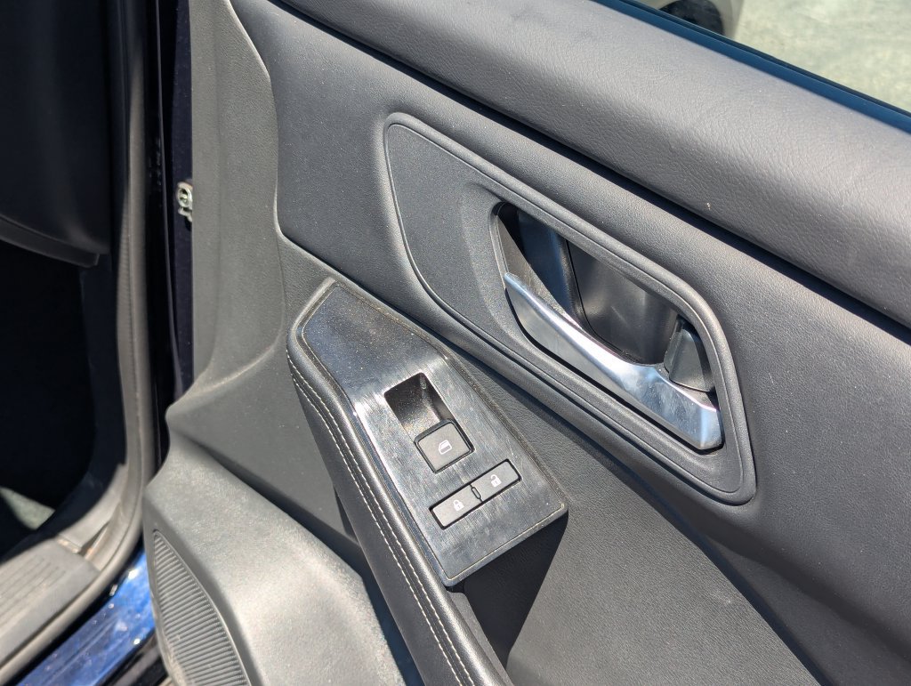 Used 2025 Nissan Rogue SV AWD/4WD image 35