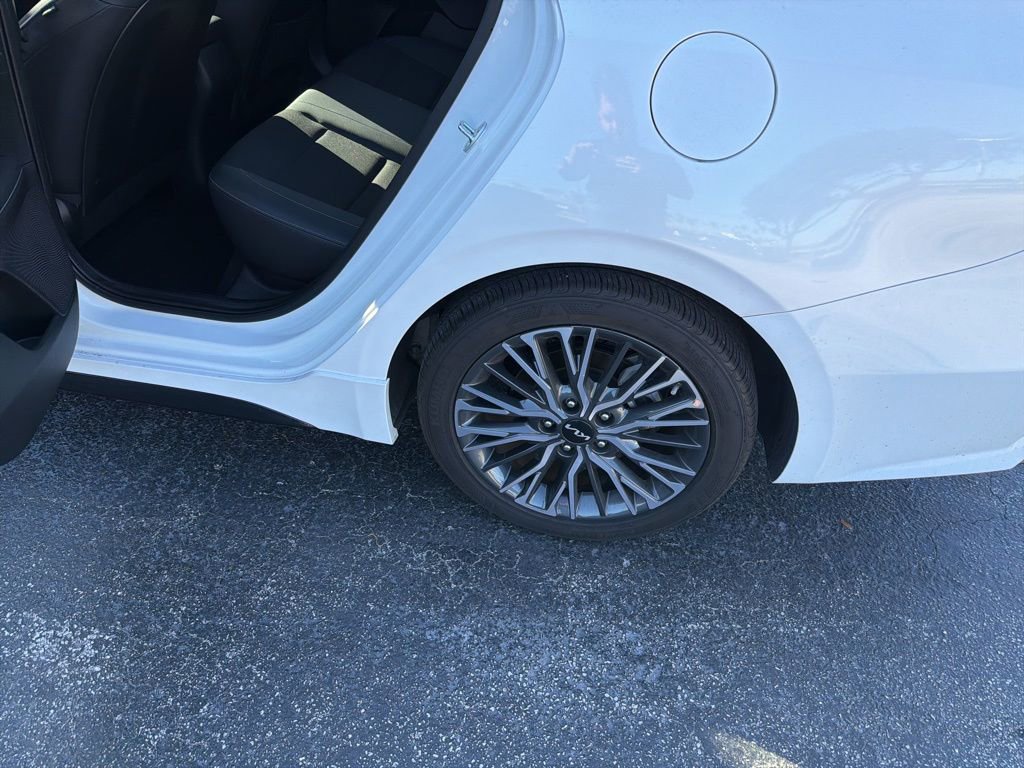 Used 2024 Kia Forte GT-Line image 6