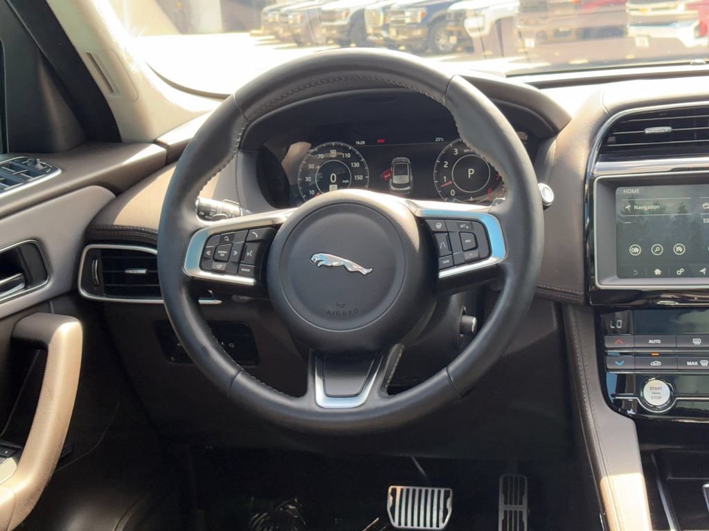 Used 2019 Jaguar F-PACE Portfolio AWD/4WD image 25