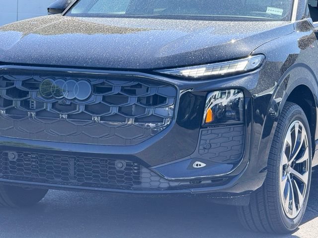 New 2026 Audi Q3 quattro 2.0T AWD/4WD image 2