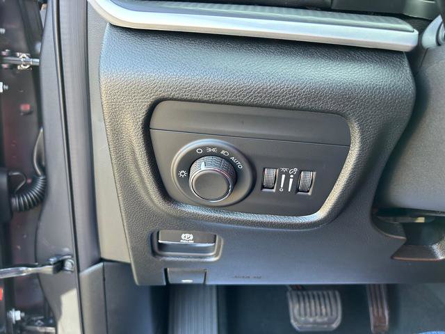 New 2025 Jeep Grand Cherokee Altitude image 18