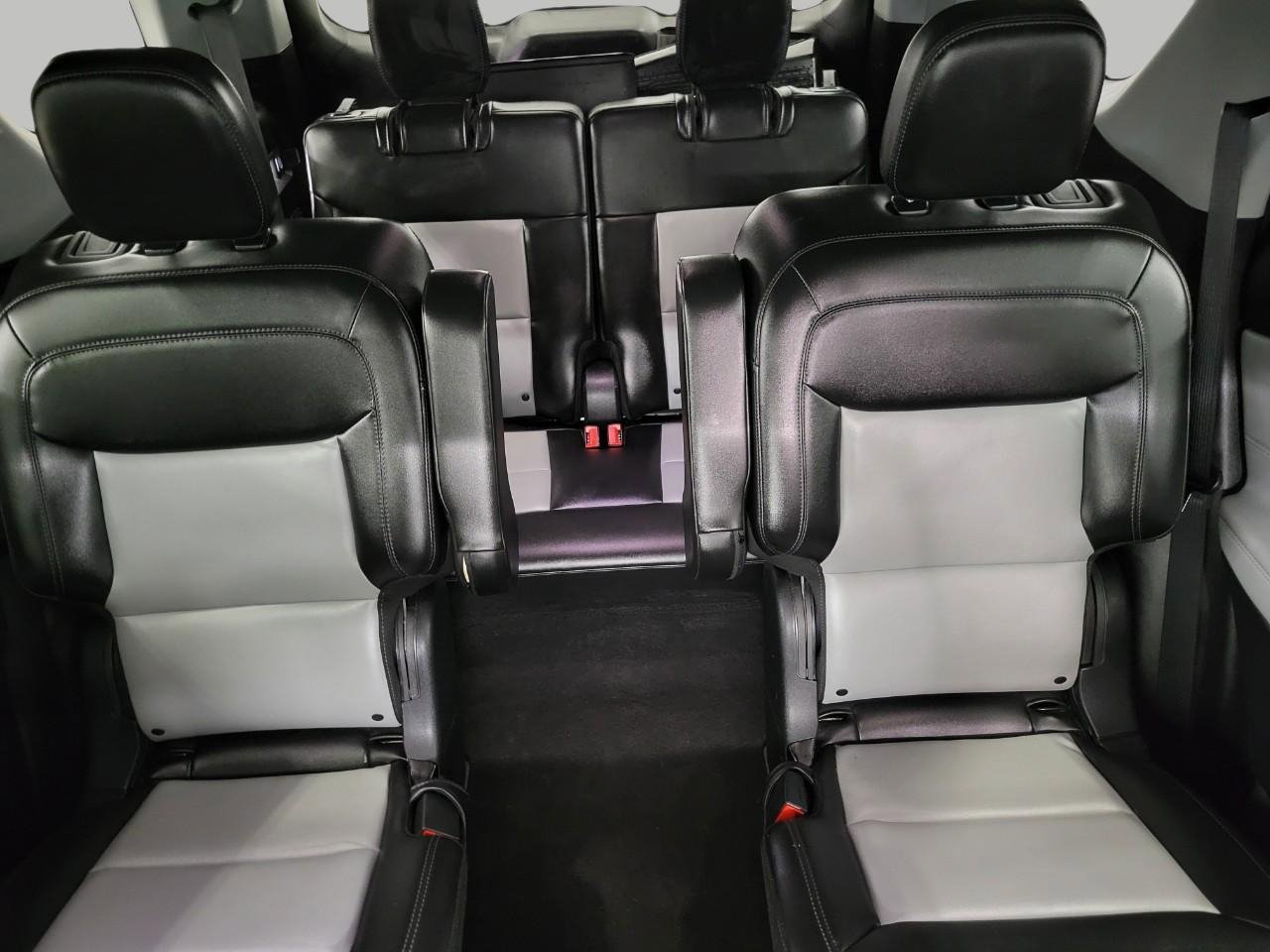 Used 2023 Ford Explorer XLT w/ Equipment Group 202A image 23