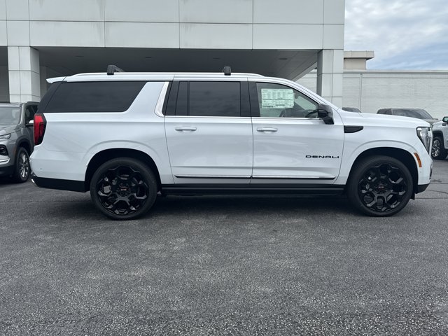 New 2026 GMC Yukon XL Denali Ultimate AWD/4WD image 2