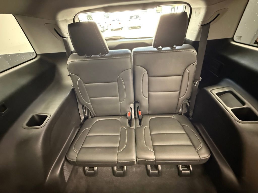 Used 2023 GMC Acadia SLT image 59