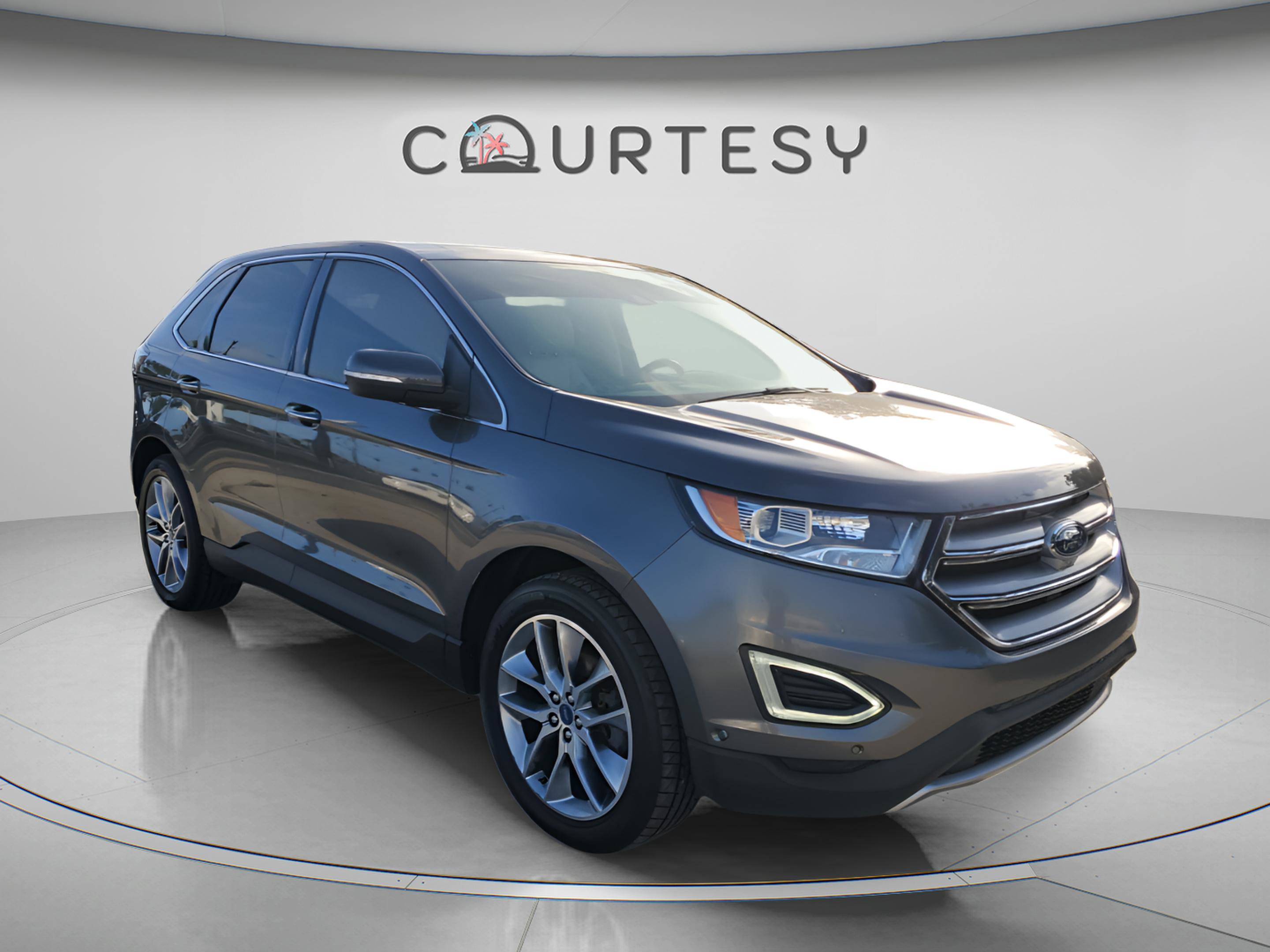 Used 2016 Ford Edge Titanium w/ Equipment Group 302A image 5