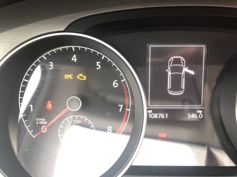 Used 2015 Volkswagen Golf SE image 11