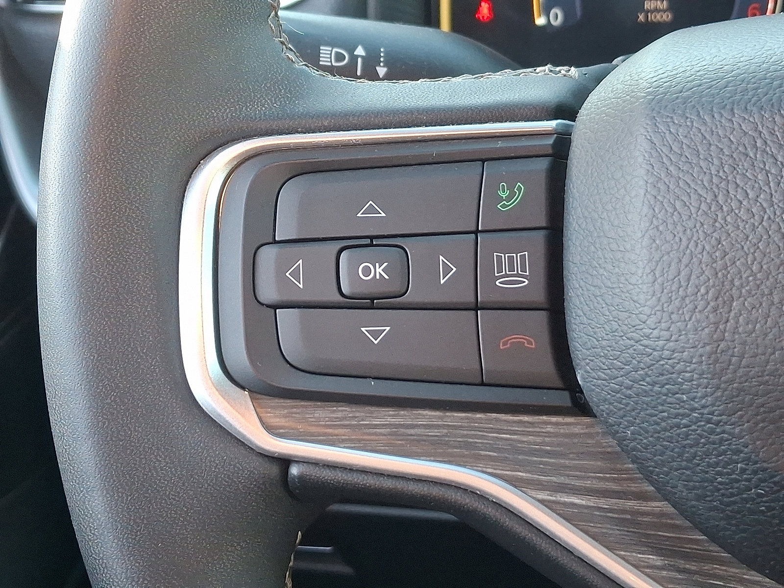 Used 2024 Jeep Wagoneer L Series II w/ Flexible Seating Group image 21