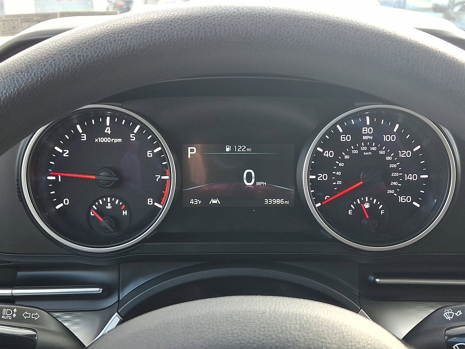 Used 2023 Kia Carnival LX image 20