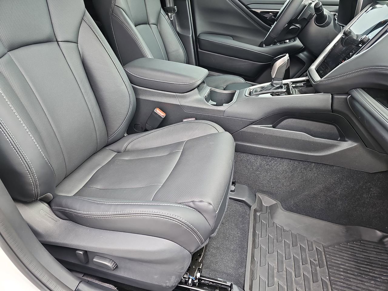 Certified 2025 Subaru Outback Touring XT image 13