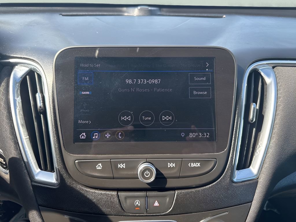 Used 2020 Chevrolet Malibu LT FWD image 18