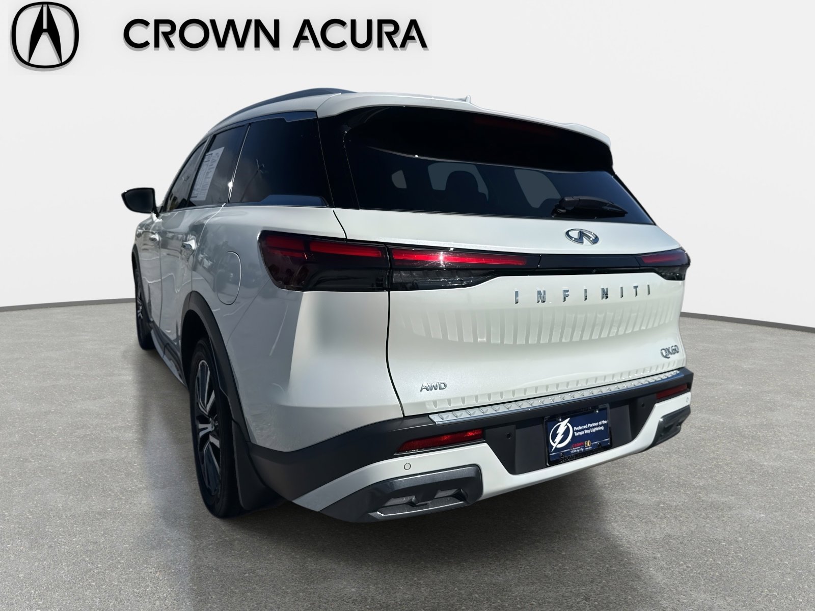 Used 2023 INFINITI QX60 Sensory w/ Cargo Package image 9