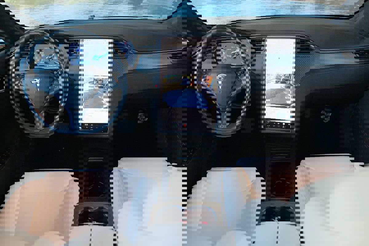 Used 2018 Tesla Model S 75D image 17