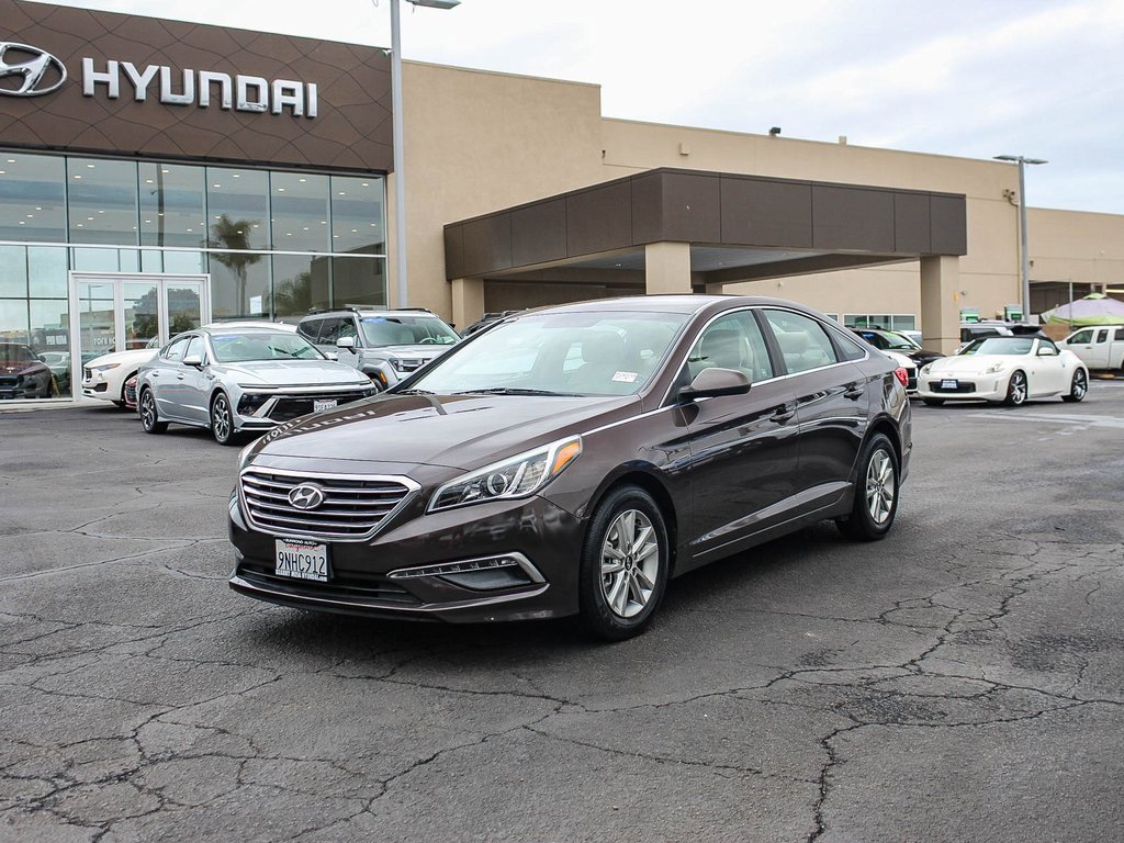 Used 2015 Hyundai Sonata SE image 3