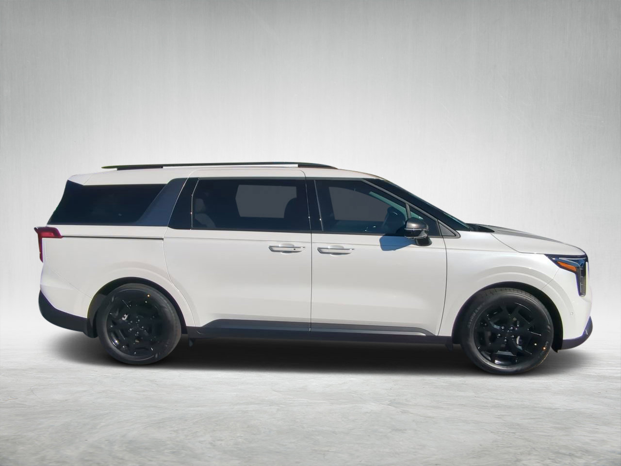 New 2026 Kia Carnival SX image 2