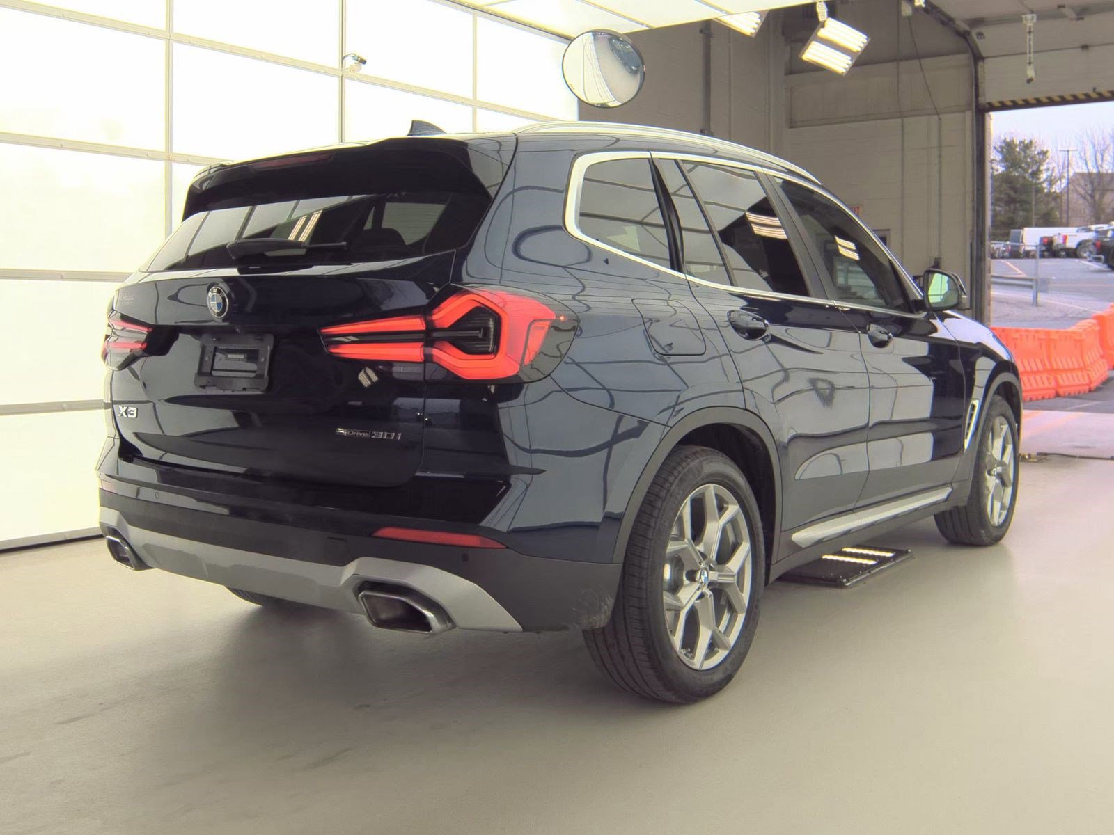 Used 2023 BMW X3 sDrive30i w/ Premium Package image 6