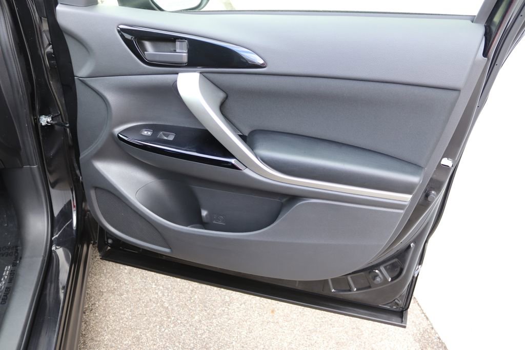 Used 2024 Mitsubishi Eclipse Cross LE image 17