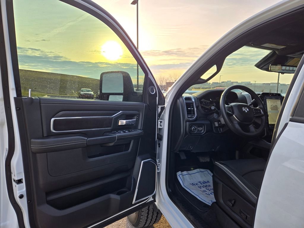 Used 2024 RAM 2500 Laramie w/ Night Edition image 14