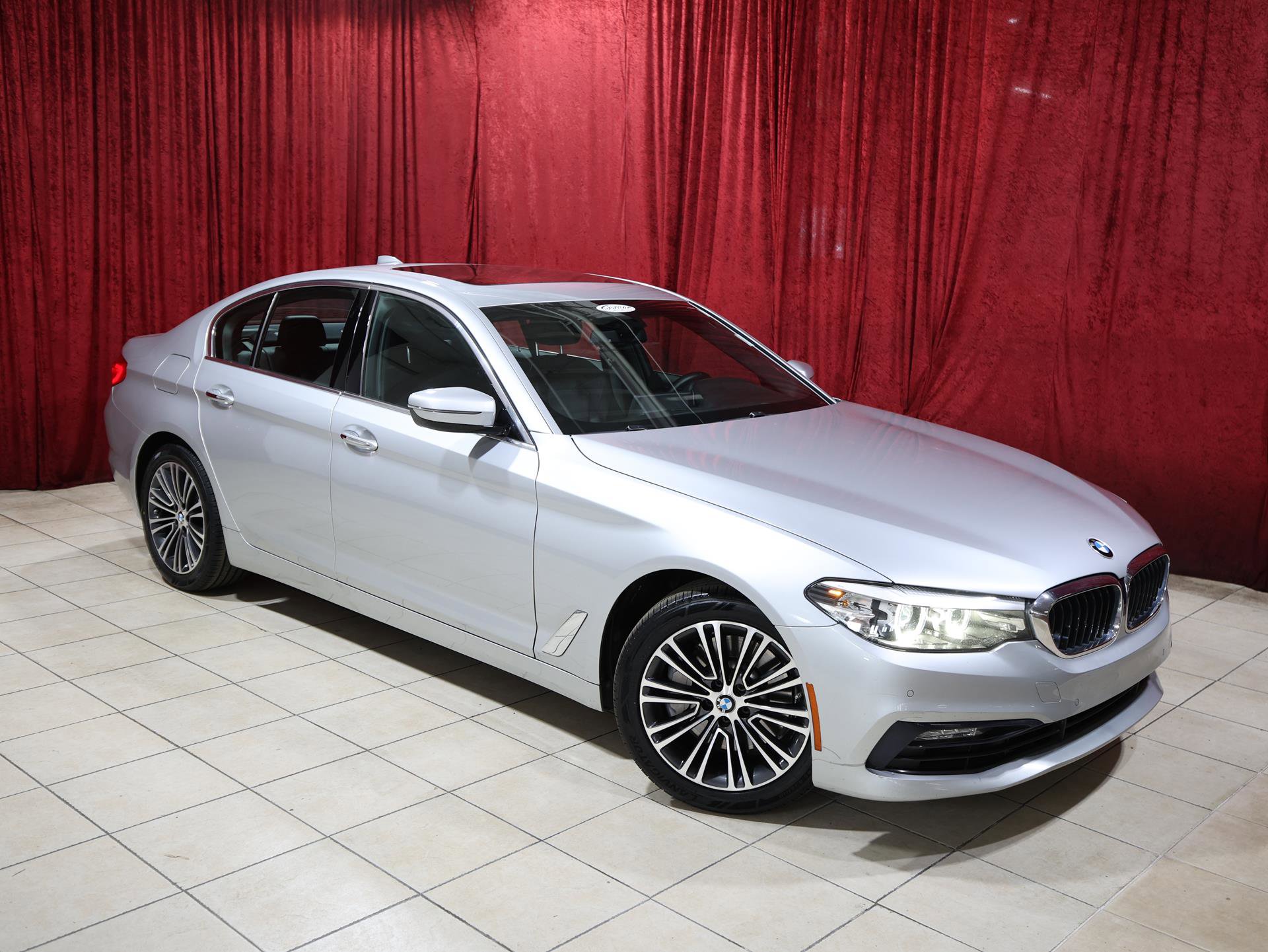 Used 2018 BMW 530i xDrive image 2