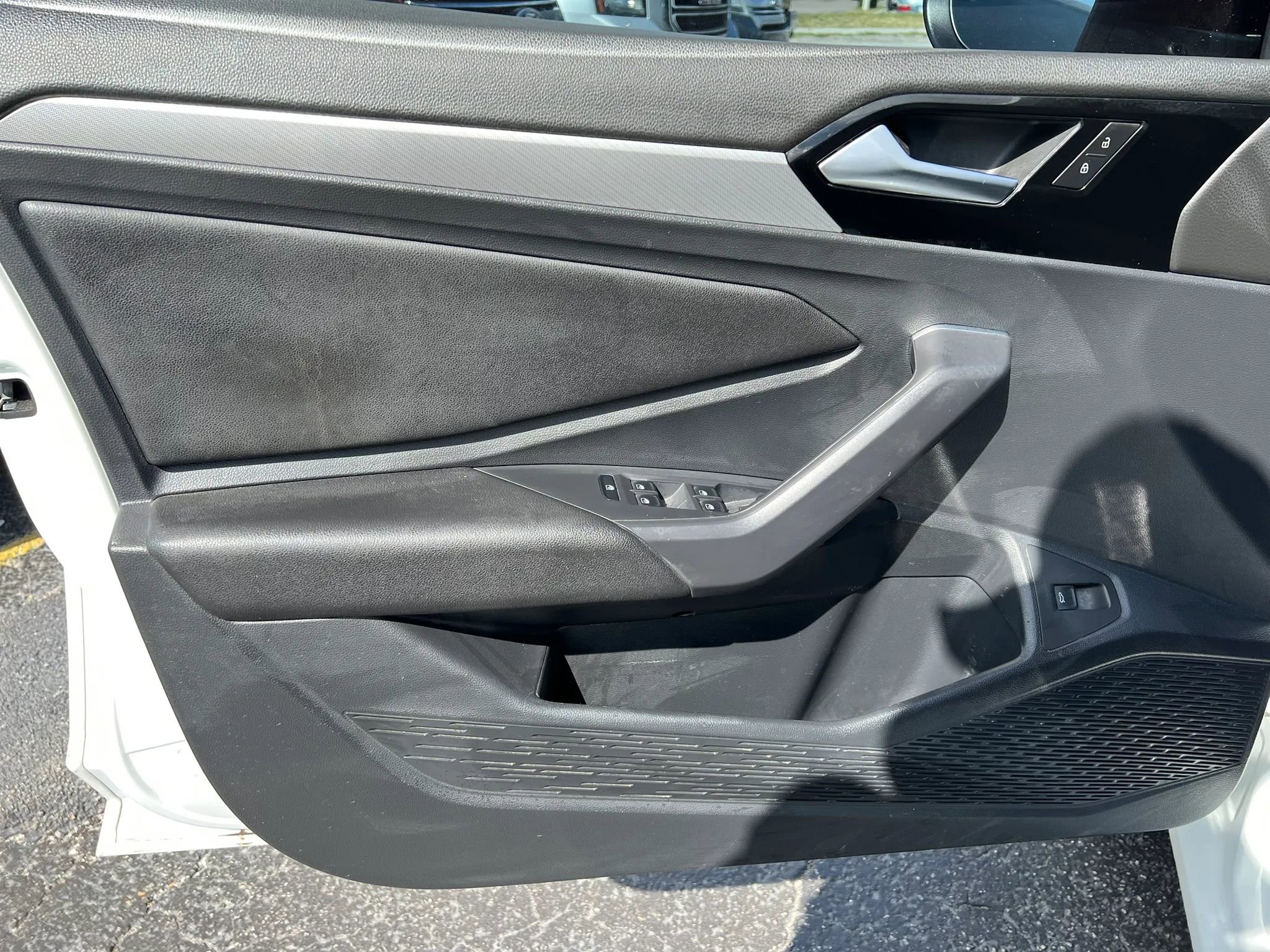 Used 2019 Volkswagen Jetta R-Line FWD image 9