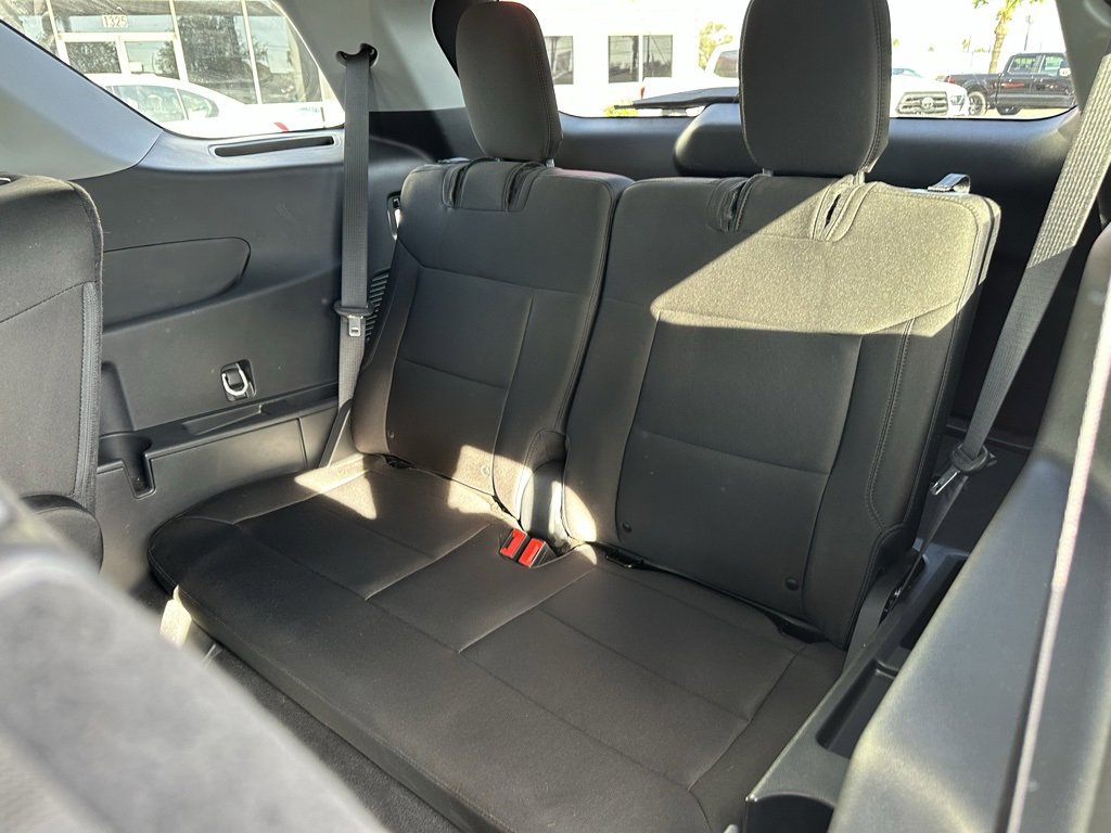 Used 2023 Ford Explorer XLT image 19