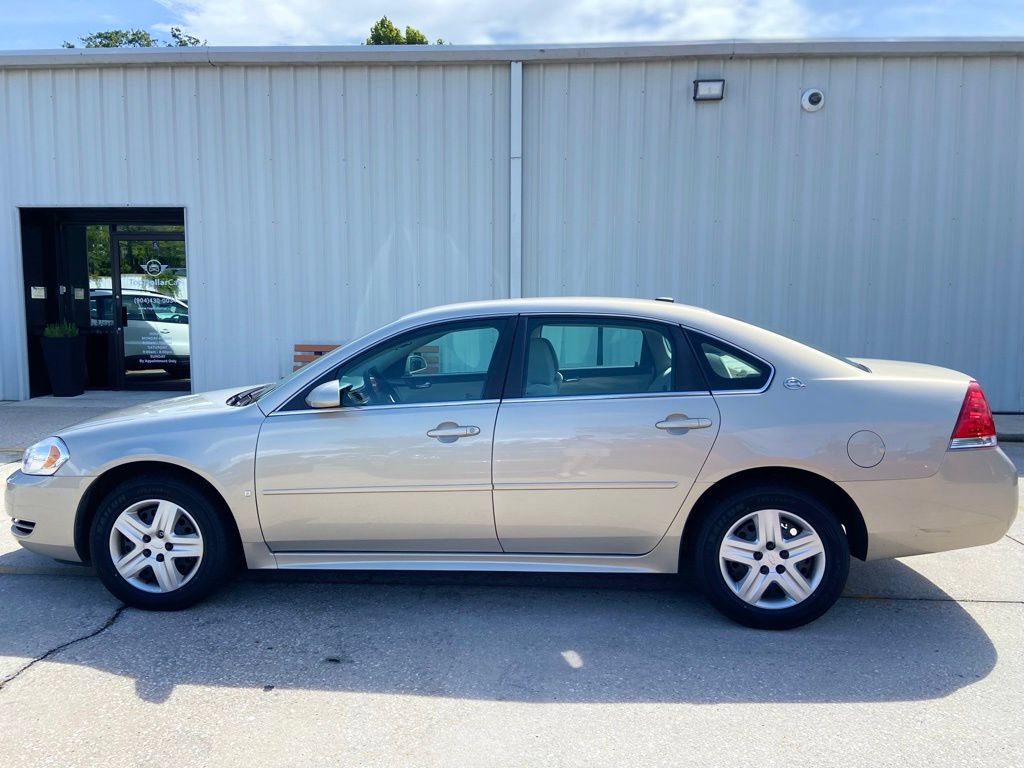 Used 2009 Chevrolet Impala LS FWD image 2