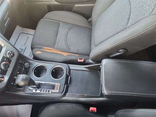 Used 2015 GMC Acadia SLE image 27