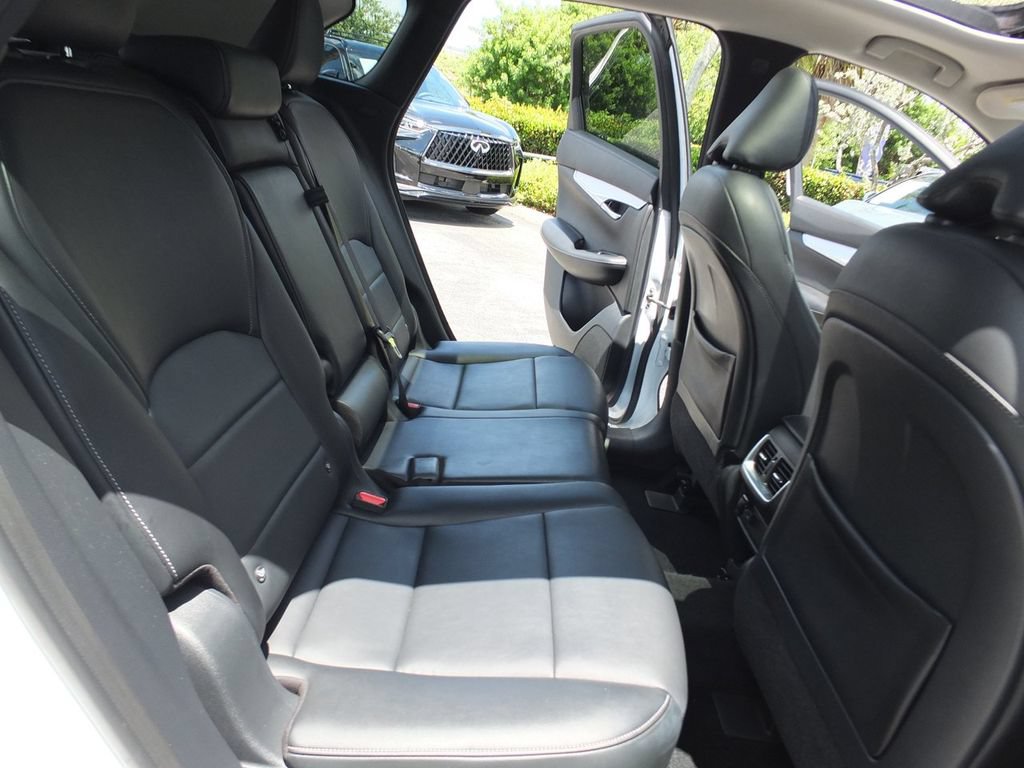 Used 2021 INFINITI QX50 Luxe FWD image 19