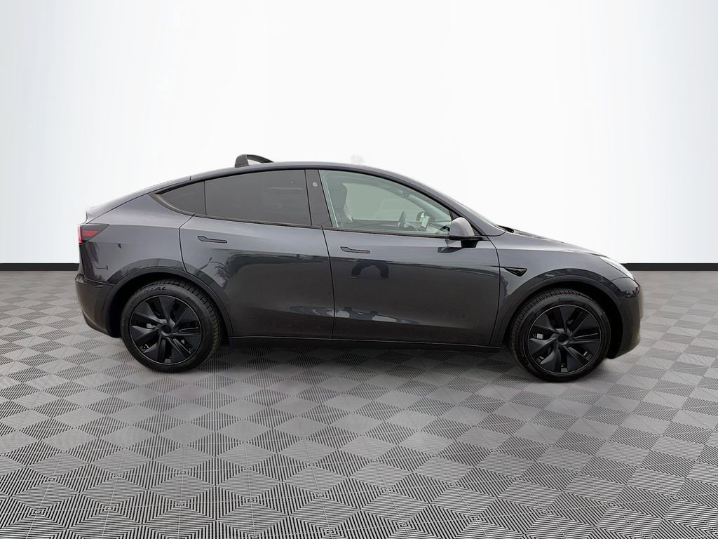Used 2025 Tesla Model Y Long Range image 8