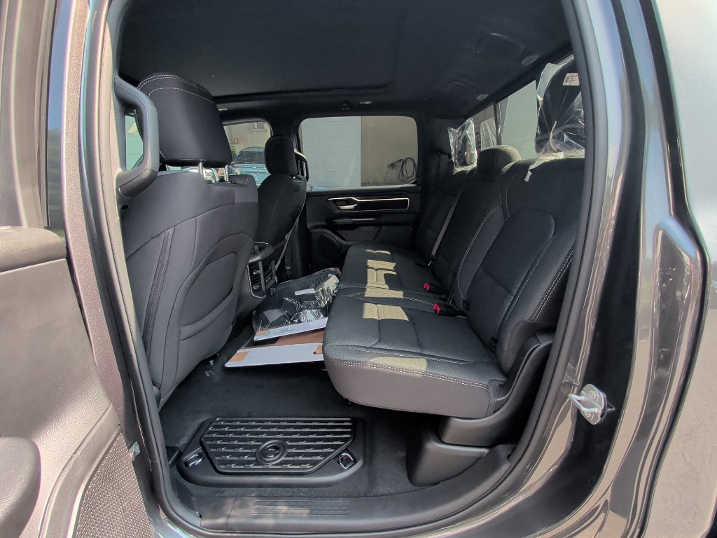 New 2026 RAM 1500 Big Horn AWD/4WD image 13
