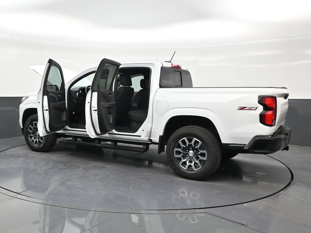 Used 2026 Chevrolet Colorado Z71 AWD/4WD image 31