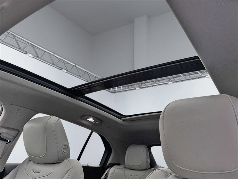 Used 2019 Cadillac XT4 Luxury w/ Cold Weather Package image 18