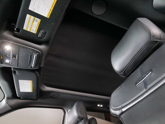 Used 2025 Ford F250 Platinum image 25