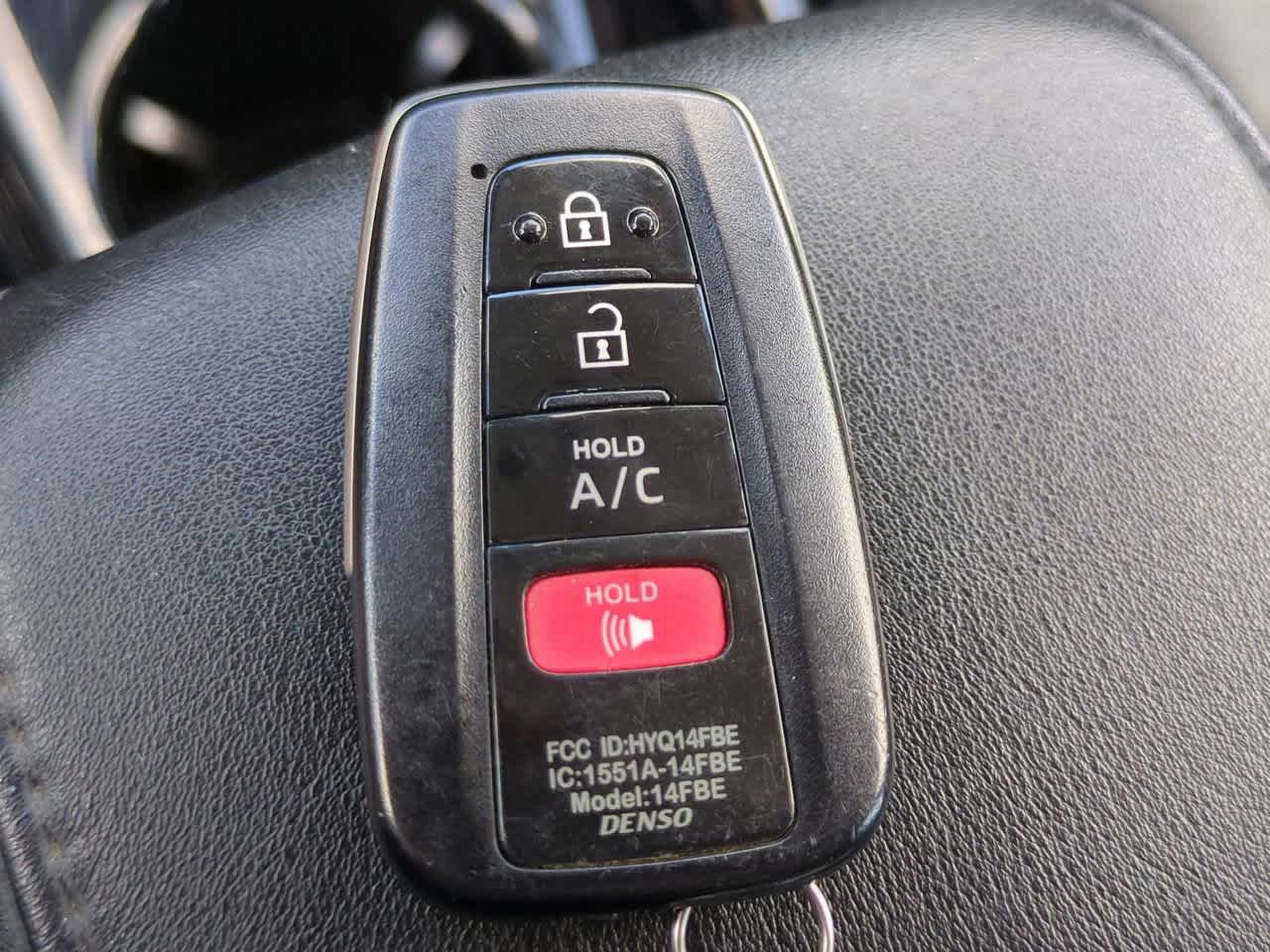 Used 2018 Toyota Prius Prime Premium FWD image 28