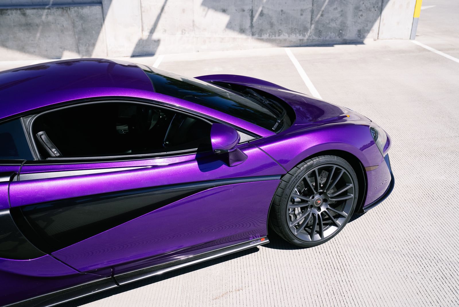 Used 2018 McLaren 570S Coupe RWD image 10