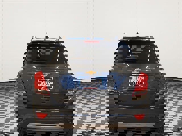Used 2017 Chevrolet Trax LT w/ LT Convenience Package image 11