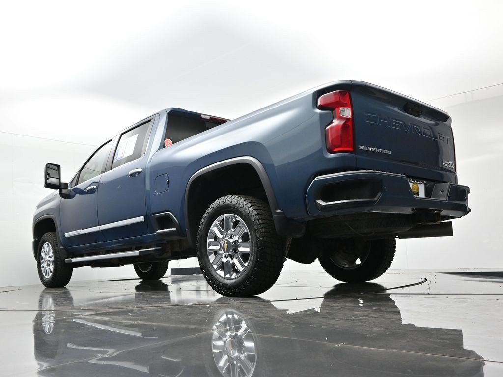 Used 2024 Chevrolet Silverado 3500 High Country w/ Z71 Off-Road Package AWD/4WD image 19