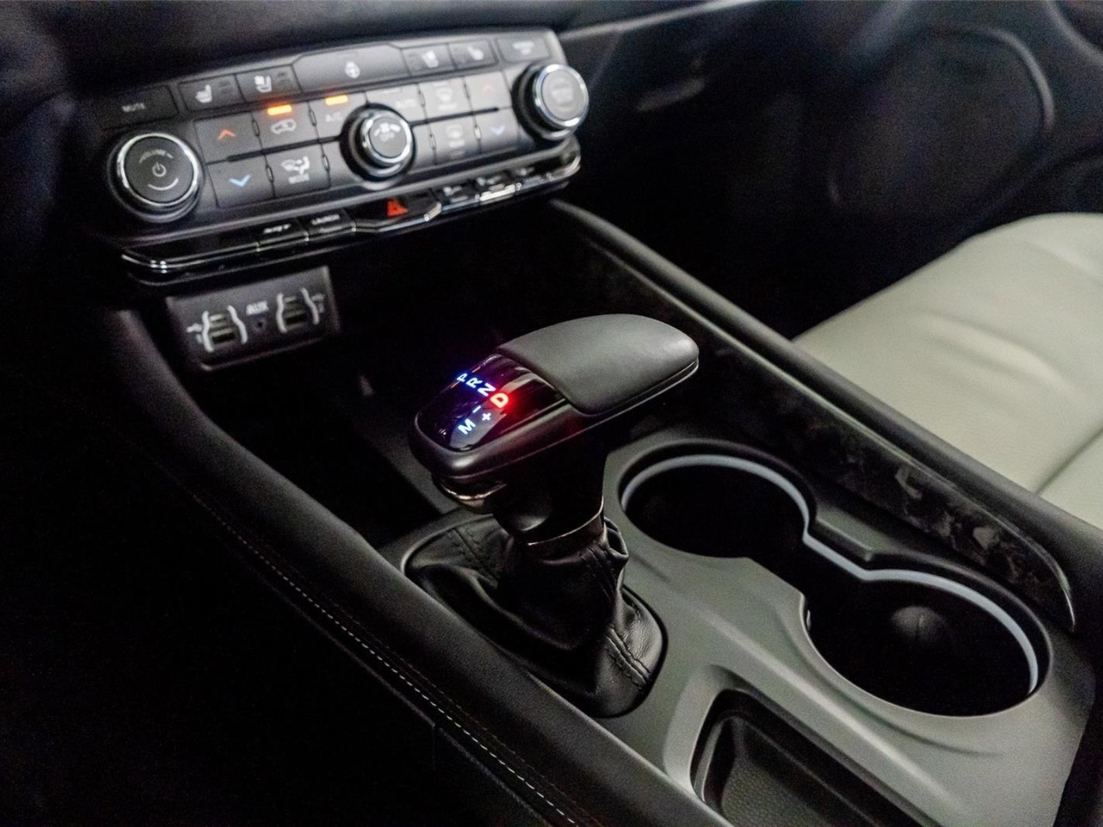 Used 2025 Dodge Durango SRT Hellcat AWD/4WD image 37