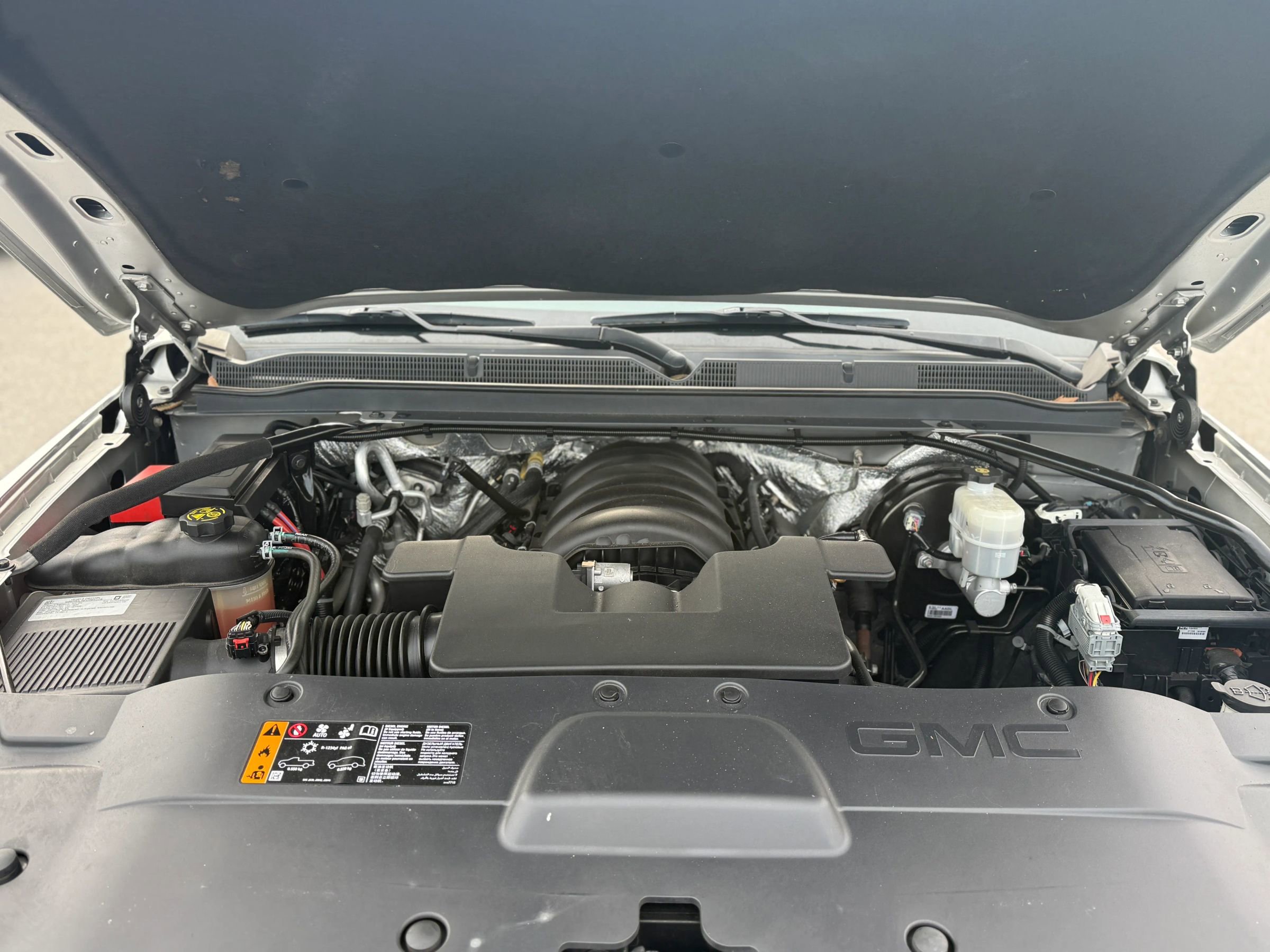 Used 2018 GMC Yukon XL SLT w/ Open Road Package image 12