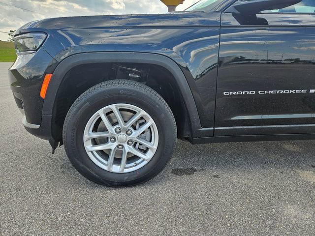 Used 2023 Jeep Grand Cherokee L Laredo AWD/4WD image 28