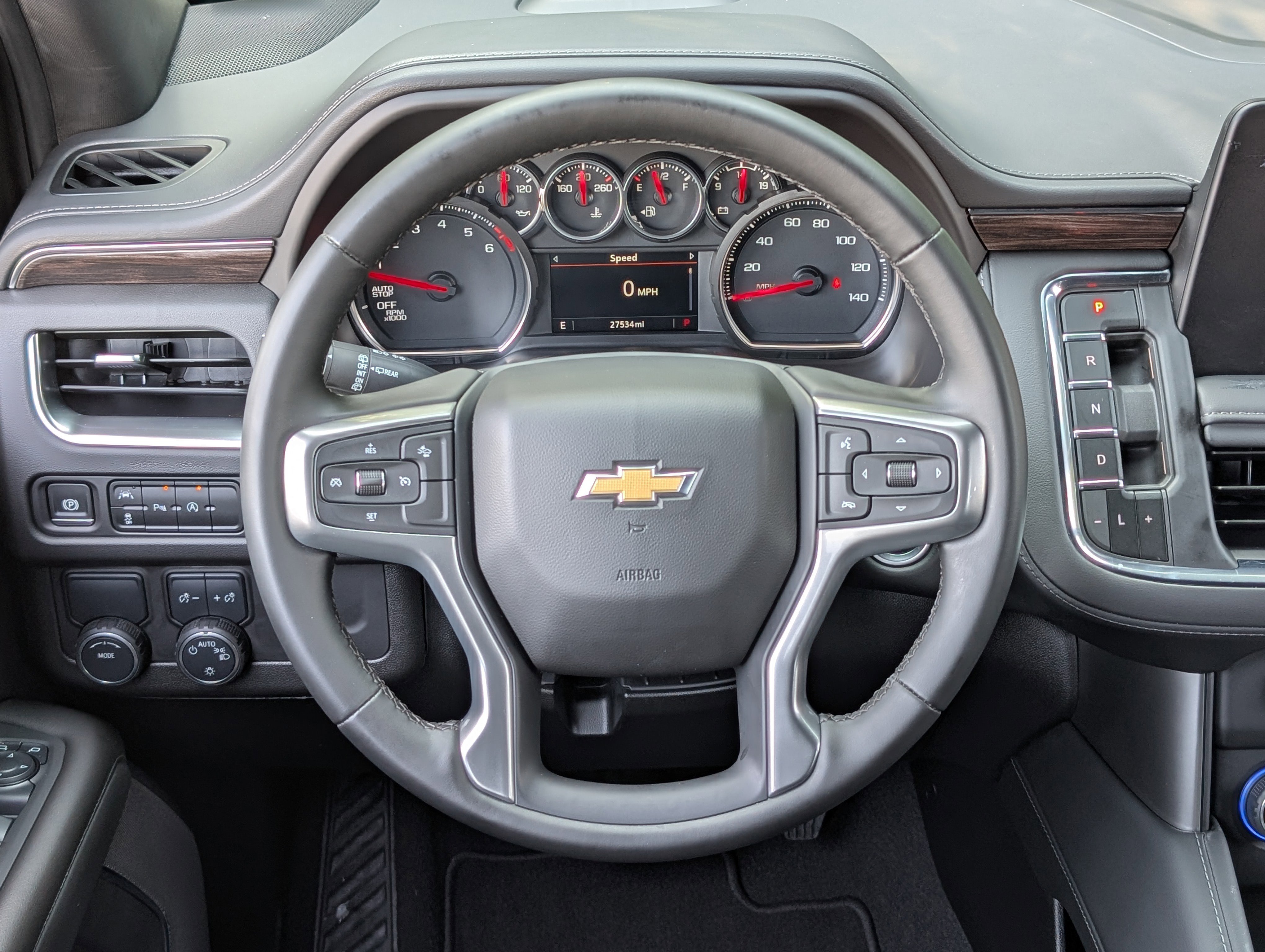 Used 2024 Chevrolet Suburban LS RWD image 25