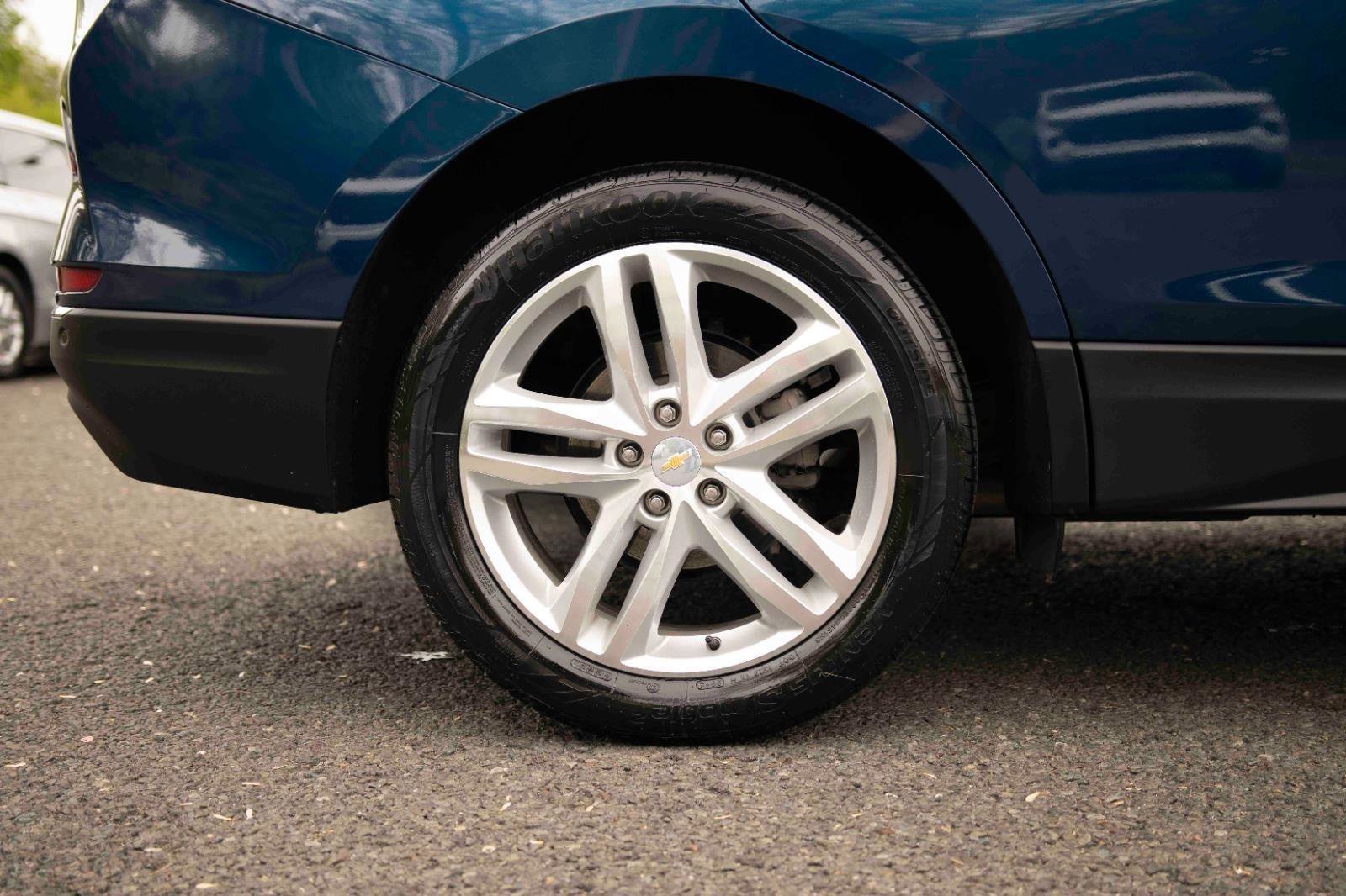 Used 2019 Chevrolet Equinox Premier FWD image 25