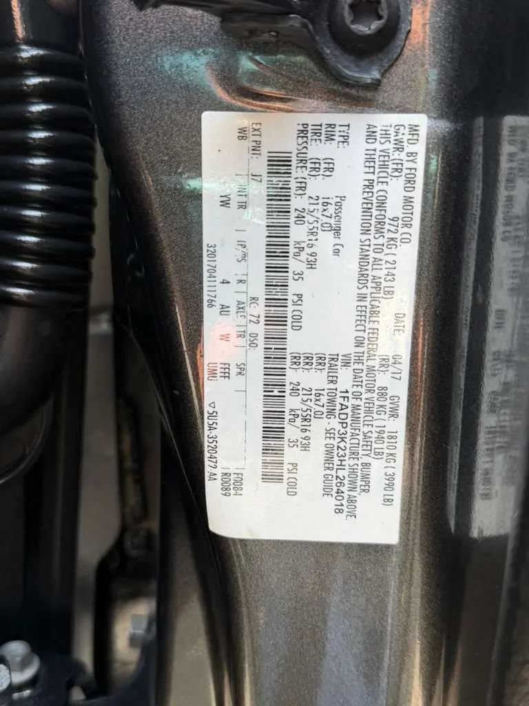 Used 2017 Ford Focus SE FWD image 21