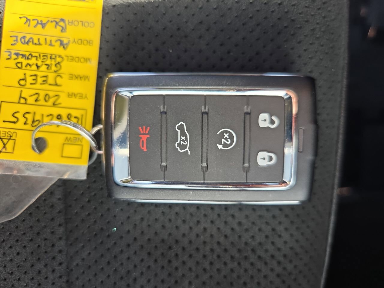 Used 2024 Jeep Grand Cherokee Altitude AWD/4WD image 33