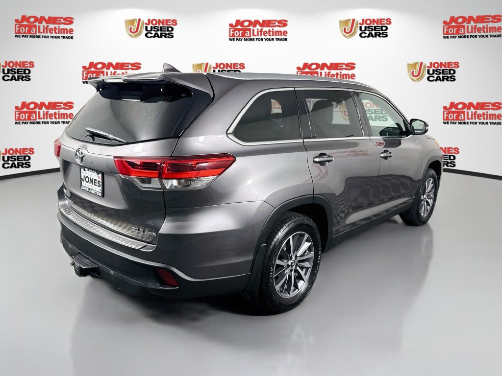 Certified 2019 Toyota Highlander XLE AWD/4WD image 16