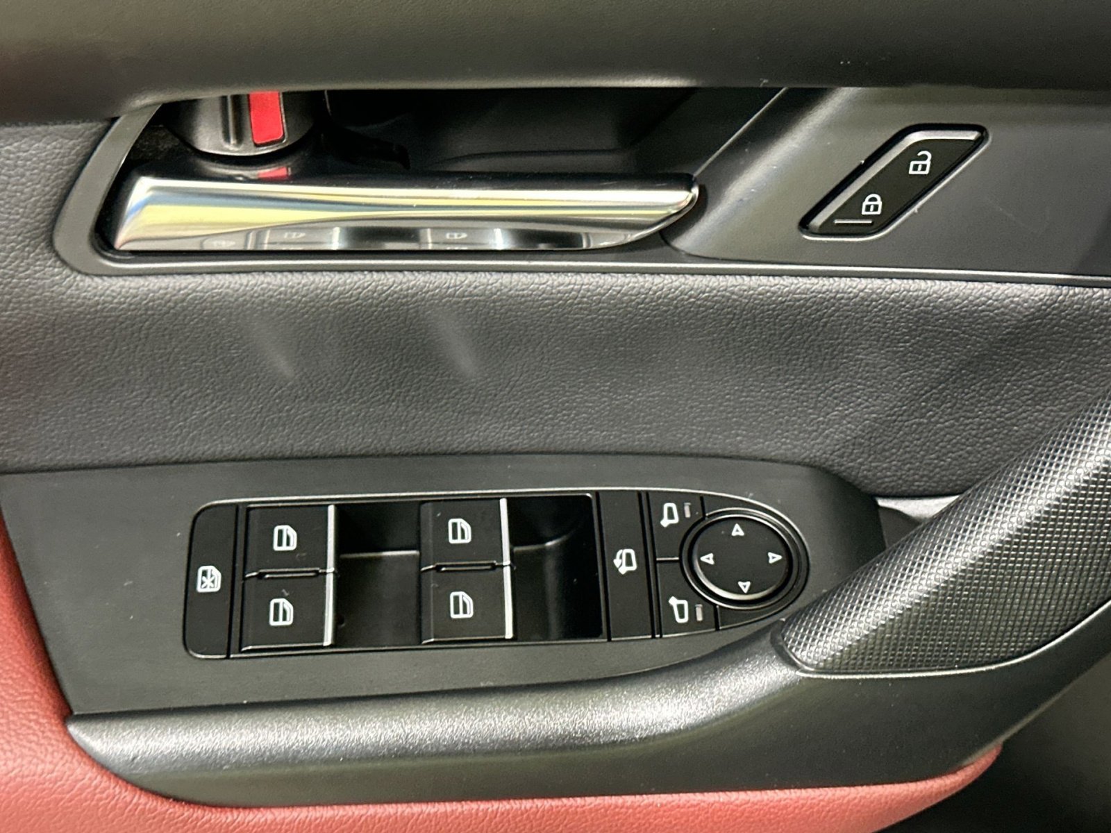 Used 2025 MAZDA CX-50 2.5 Hybrid w/ Cargo Package image 16