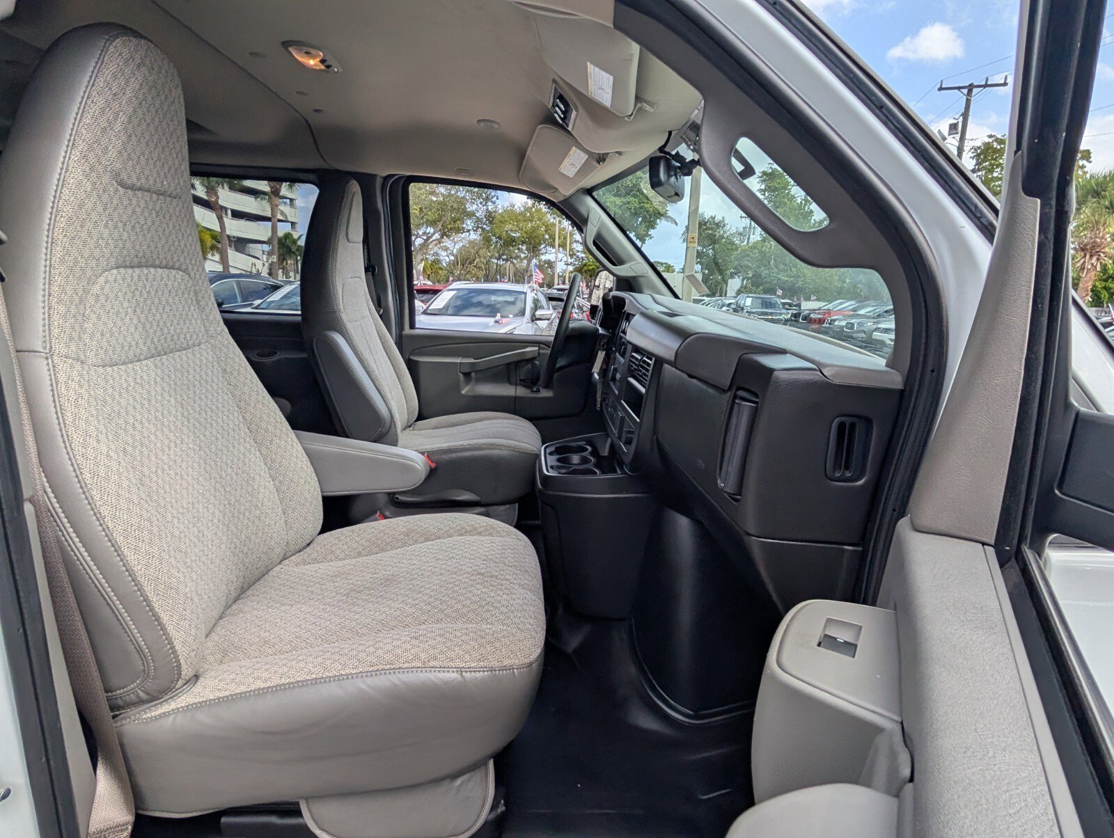 Used 2023 Chevrolet Express 3500 LS image 14